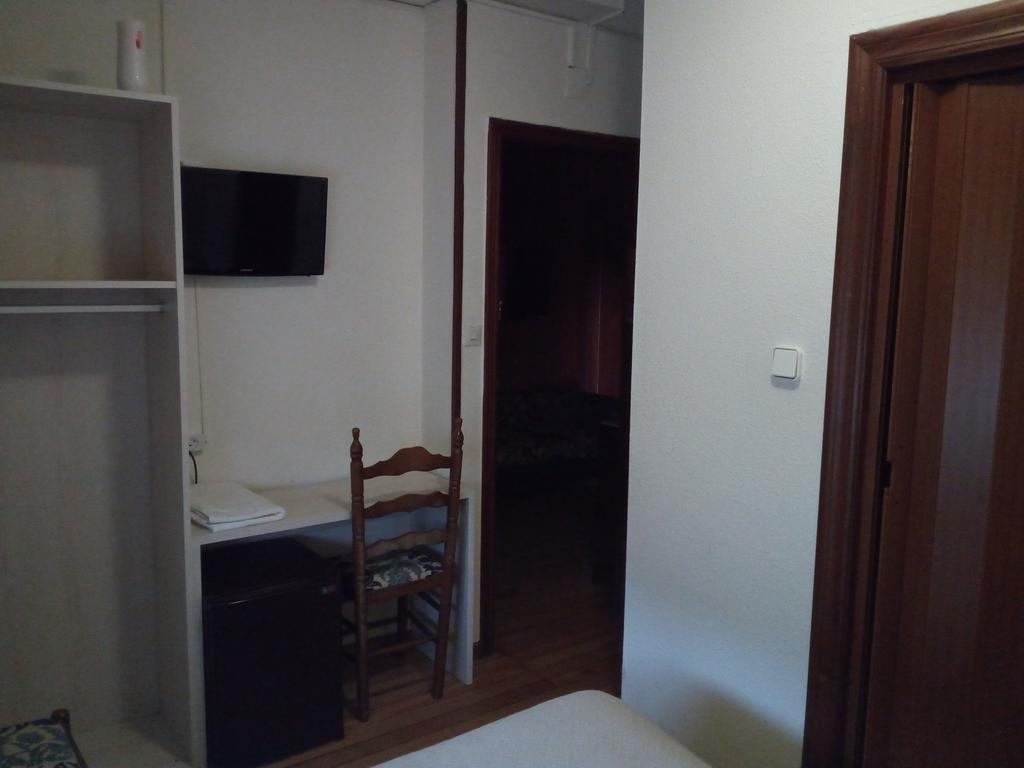 Pension La Principal Торрелавега Екстер'єр фото